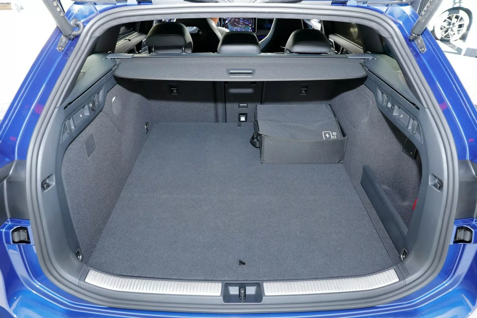 Novo VW Passat 2024 / Fotos: Baldauf / ten Brink / CarScoops