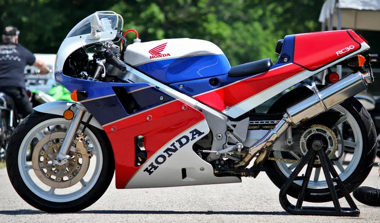 Honda VFR750F ( 1987 - 1990) Foto reprodução: Flickr