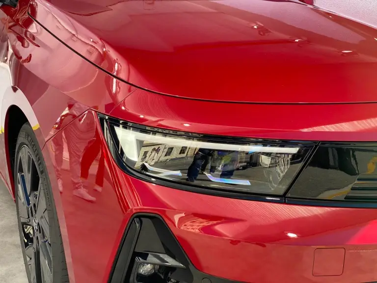 Astra Sports Tourer Electric / Foto reprodução / Opel / MotorOnline