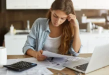 Cuidado: Saiba como o licenciamento vencido pode resultar em 7 pontos na CNH e multa de R$ 293