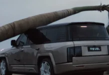 BYD YangWang U8 Impressiona com Teste Radical de Resistência: SUV Soporta Queda de Árvore Gigante Três Vezes