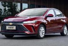 Vai voltar? Chevrolet Monza retorna em 2025 com motor híbrido e “cara” de Cruze