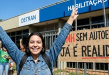 CNH sem autoescola é real: conheça primeira brasileira habilitada pelo novo método