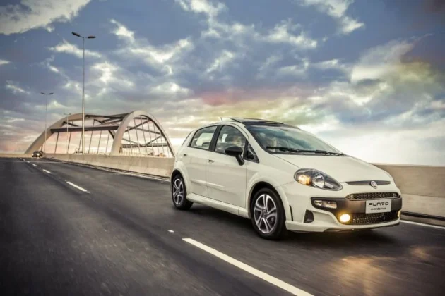 Fiat Punto 1.4 de 2016: Ainda é uma Boa Compra para 2026? Descubra Vantagens e Desvantagens